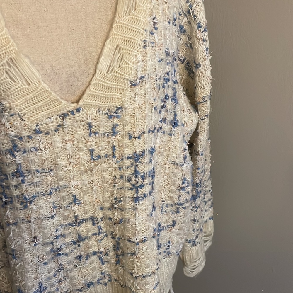 She + Sky tweed looking sweater like new one size fits all - Picture 3 of 7